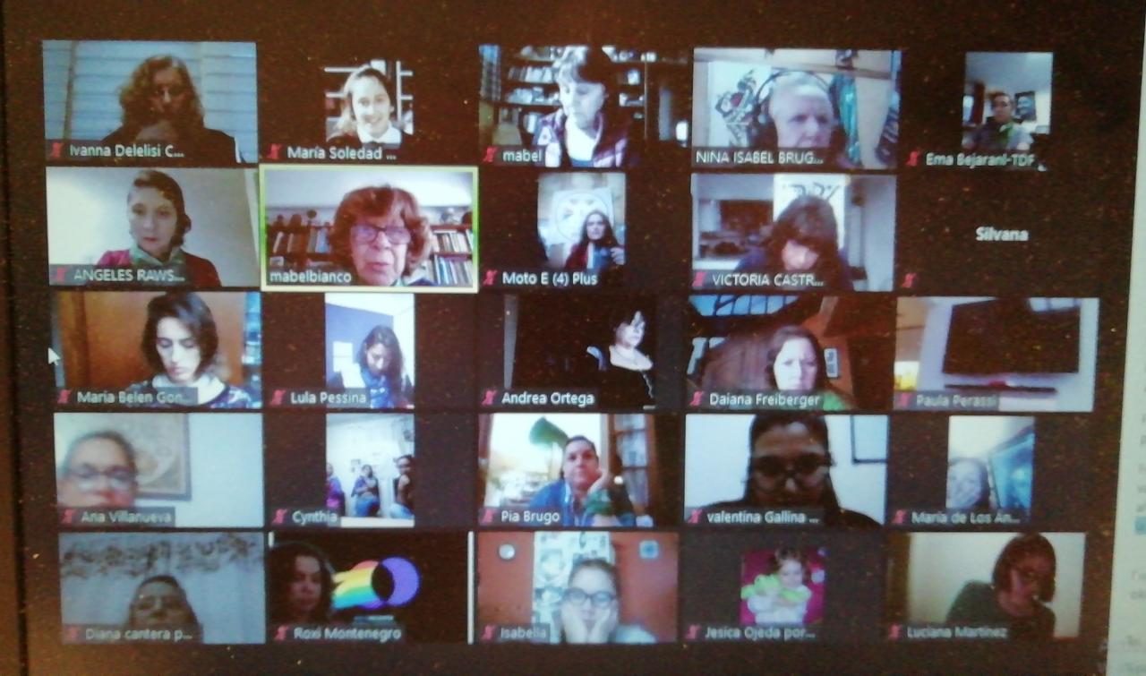 Mabel Bianco y Nina Brugo charlaron con mujeres fueguinas, a 5 años del