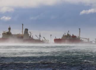 Tras 30 años de operación en Chile, EE.UU. retira sus buques y Ushuaia podría emerger como nuevo centro logístico antártico